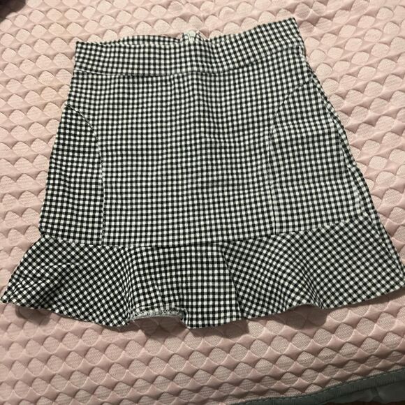 Black and White Gingham Mini Skirt - Picture 3 of 5